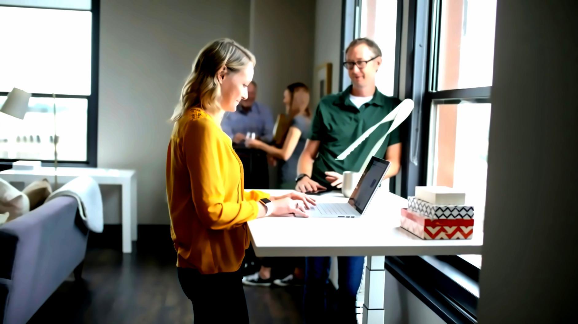Oficina de celenoravixu en Granada con vista a la Alhambra