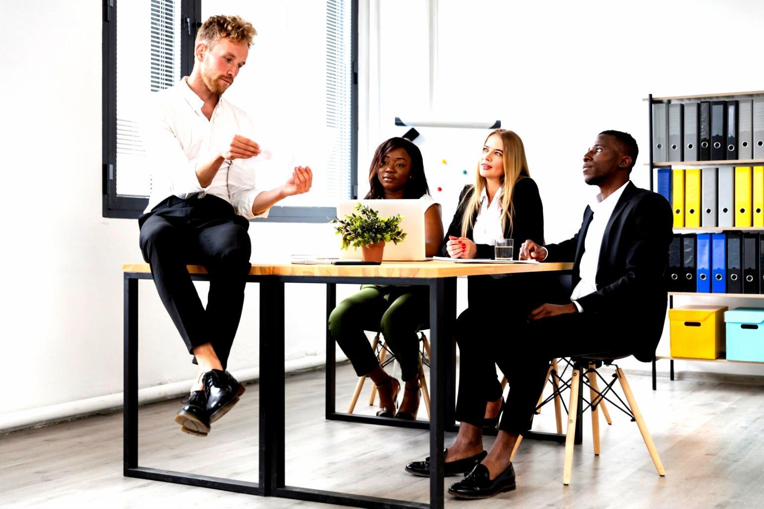 Reunión de planificación financiera en nuestra oficina